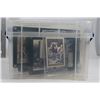 Image 1 : BIN OF AUTOGRAPHED HOCKEY CARD COLLECTION