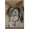 Image 1 : HORSE SHOE HANGERS & SET OF SPURS