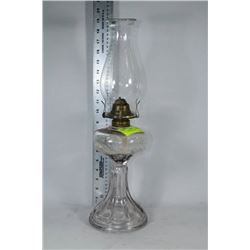 VINTAGE OLD OIL LAMP