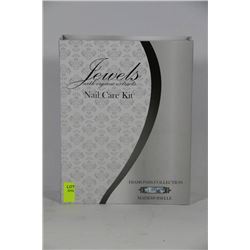 MADEMOISELLE NAIL CARE KIT