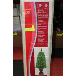 PRE-LIT INDOOR/OUTDOOR CHRISTMAS TREE