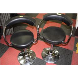 BLACK & CHROME HYDRAULIC BARSTOOLS X2