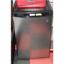 DANBY STAINLESS BAR FRIDGE