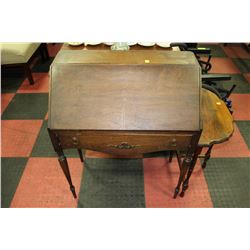 ESTATE VINTAGE WOOD WRITING DESK