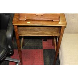 VINTAGE ESTATE OAK TELEPHONE STAND