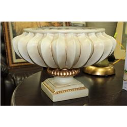 CENTERPIECE IVORY FINISHED VASE