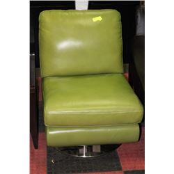 SHOWHOME GREEN LEATHER SWIVEL CHAIR
