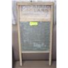 Image 1 : ESTATE VINTAGE WASHBOARD ON CHOICE: PRAIRIE GLASS