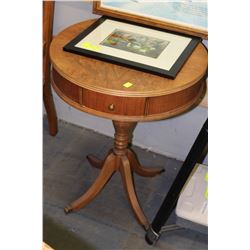 OAK EAGLE CLOTH END TABLE WITH DRAWER