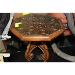 VINTAGE CARVED WOODEN GLASS TOP END TABLE