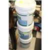 Image 1 : 3 PAILS OF CLOVERDALE PAINT