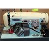 Image 1 : ESTATE WOODWARDS VINTAGE PORTABLE SEWING MACHINE