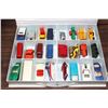 Image 1 : ESTATE VINTAGE HOT WHEELS CASE WITH CARS