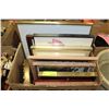 Image 1 : ESTATE BOX OF PICTURES