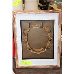 FRAMED FAUX BEAR CLAW NECKLACE