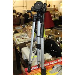 CAMERA TRIPOD