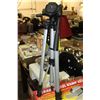 Image 1 : CAMERA TRIPOD