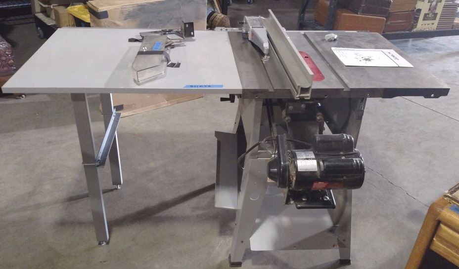 Delta 10" Contractor table saw