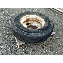 Truck tire Bridgestone 11R22.5 Bud wheel