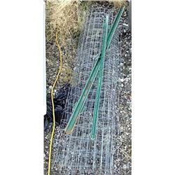 Roll of fencing and 2 post