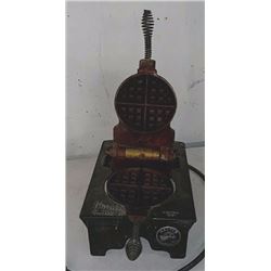 Cast iron waffle maker