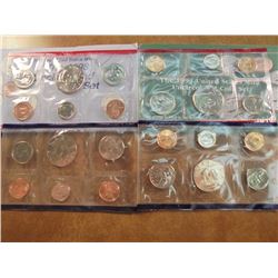 1993 & 1998 US MINT SETS P/D (WITH ENVELOPES)