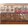 Image 2 : 1987 & 1988 US MINT SETS P/D (WITH ENVELOPES)