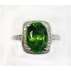 PERIDOT 4.46CT, 14K W/G RING 4.82GRAM / DIAMOND RD 0.45CT