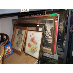 18 Pieces of wall art