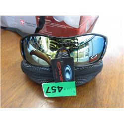 New Oakley sunglasses with case