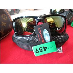 New Oakley sunglasses with case