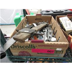 Vintage measures & tools