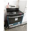 Image 1 : Smooth top stove - store return