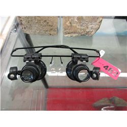 New illuminated jeweler's glasses