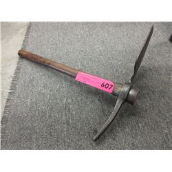 Vintage wood handled pick/shovel