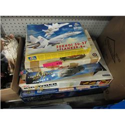 5 Used toys & model kits