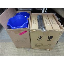 Case of new slotted kitchen spoons