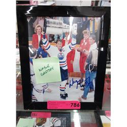 Autographed Wayne Gretzky photograph
