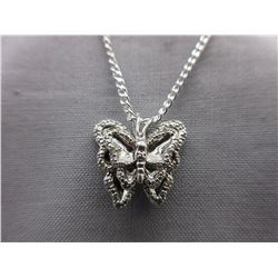 Butterfly necklace set with 19 Diamonds