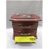Image 1 : Wood jewelry box & contents