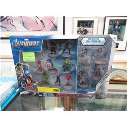 New - Marvel Avengers figurine set