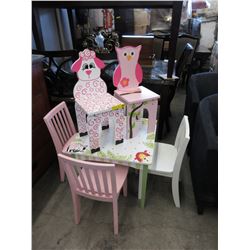 Child's table with 6 chairs