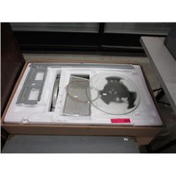 Over the range microwave oven - Store Return