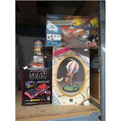 6 Used toys & decorations