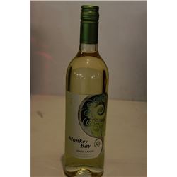 5 BOTTLES OF MONKEY BAY PINOT GRIGIO