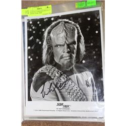 6 SIGNED & 2 UNSIGNED PHOTOS OF ORIGINAL STAR TREK