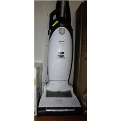 MIELE MISTRAL UPRIGHT VACUUM