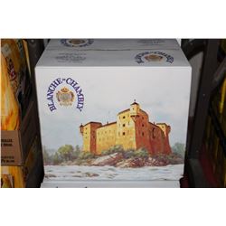 CASE WITH 12 BOTTLES OF BLANCHE DE CHAMBLY WHITE