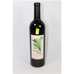 750ML OF LUCKY BUG SHIRAZ 13%