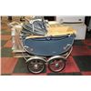 Image 1 : VINTAGE BABY CARRIAGE